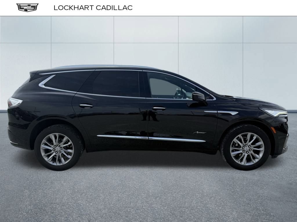 2023 Buick Enclave Avenir photo 2