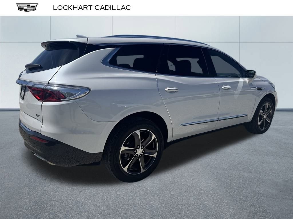 2022 Buick Enclave Essence photo 3