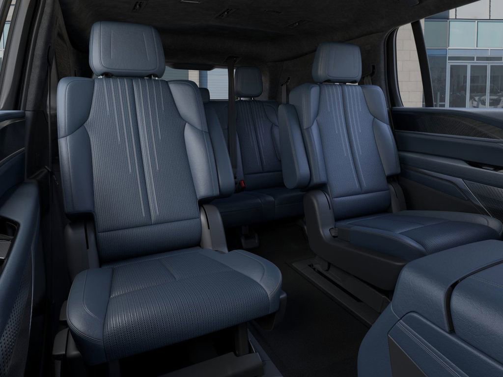 2025 Cadillac Escalade IQ Luxury 2 - Photo 17