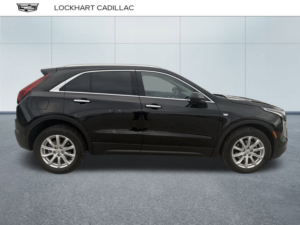 2023 Cadillac XT4 Luxury photo 2