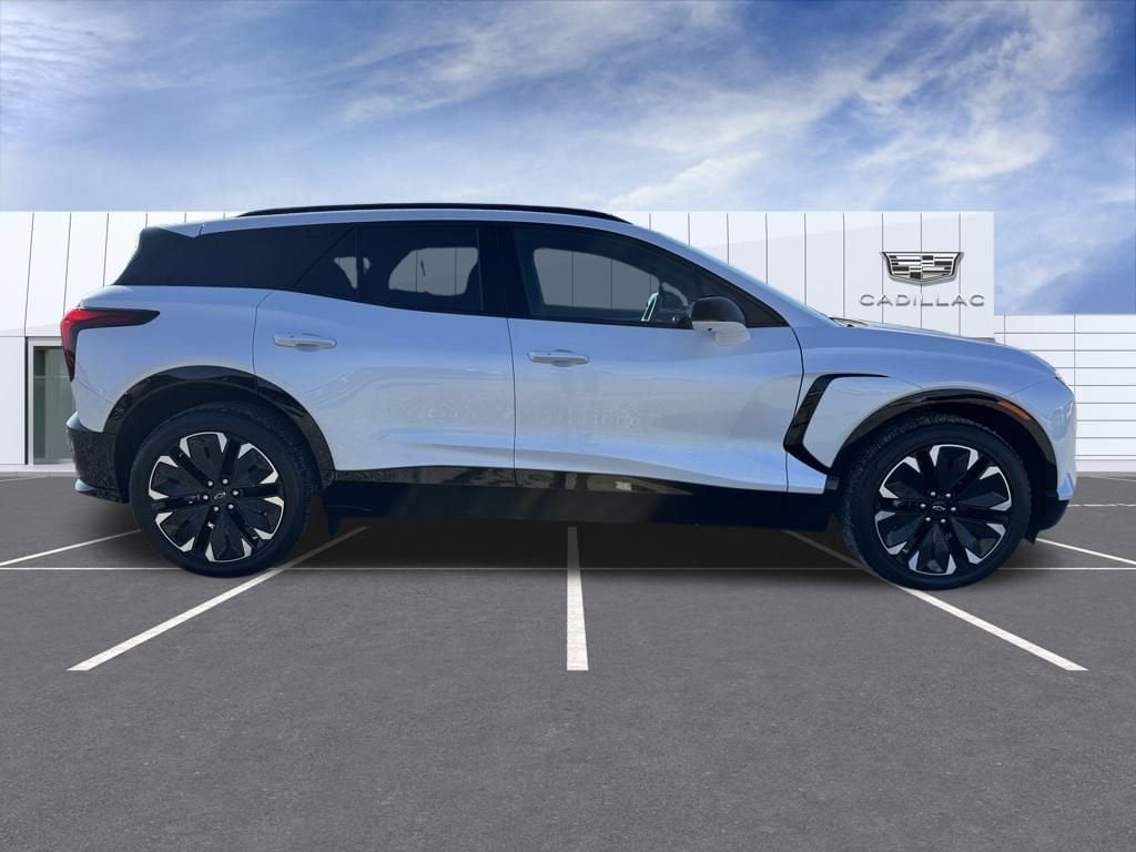 Used 2025 Chevrolet Blazer EV RS with VIN 3GNKDJRJ9SS110224 for sale in Fishers, IN