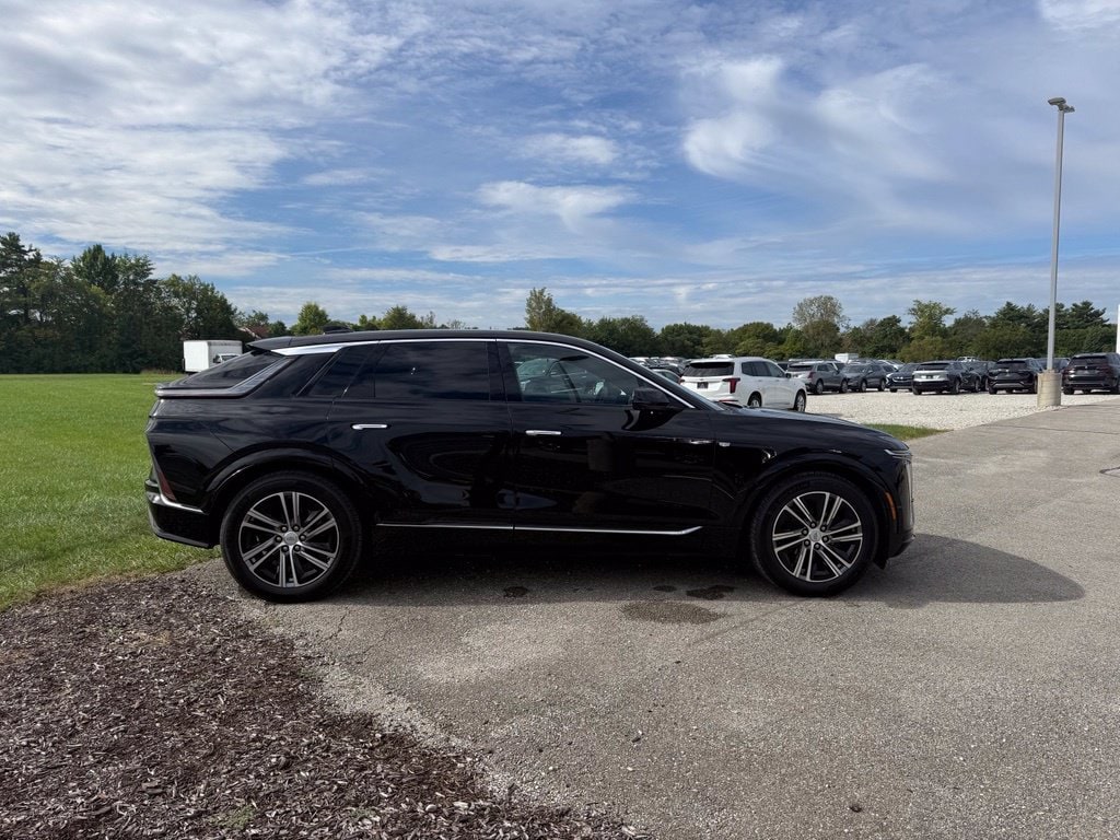 Used 2024 Cadillac LYRIQ Luxury 1 with VIN 1GYKPPRL9RZ125835 for sale in Fishers, IN