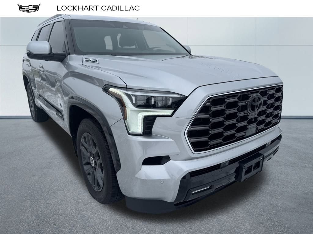 2024 Toyota Sequoia Platinum's photo