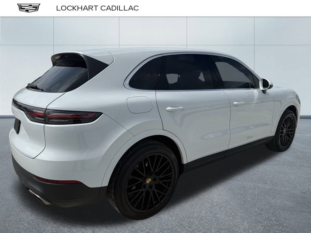 2022 Porsche Cayenne Base photo 3