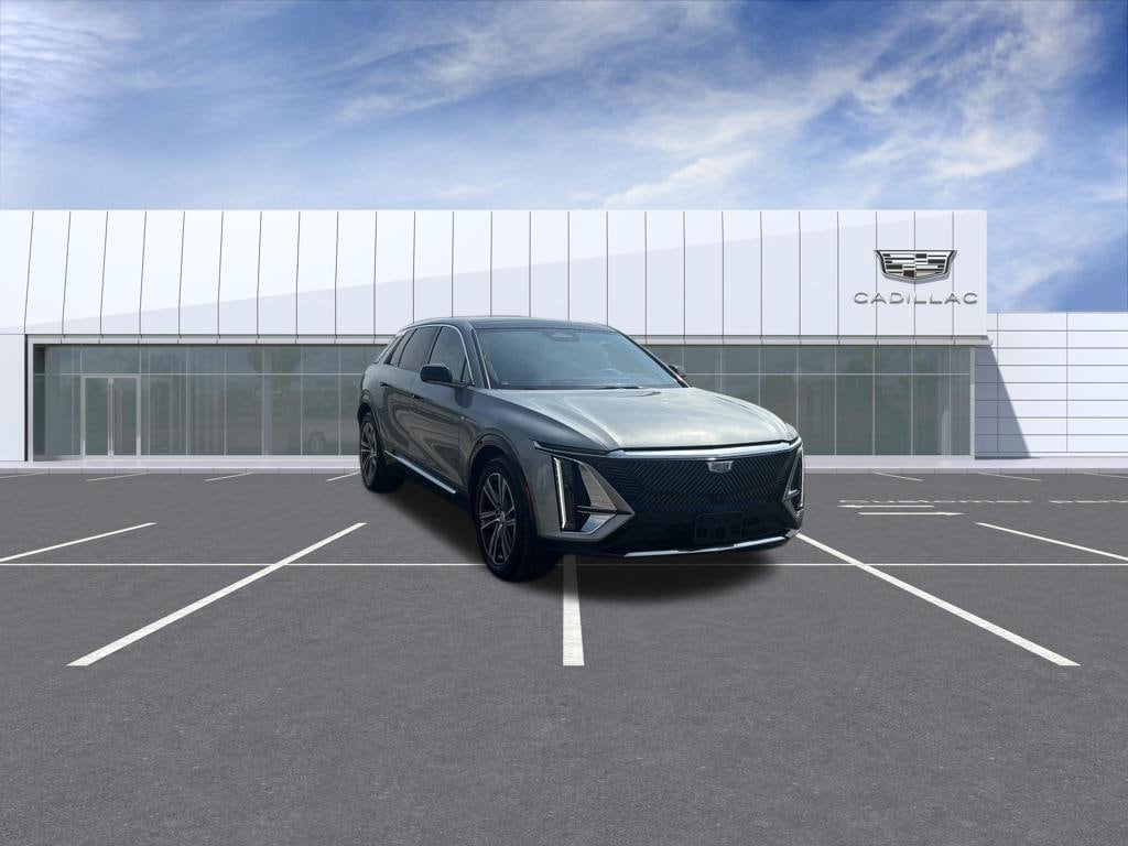 2024 Cadillac LYRIQ Luxury 2