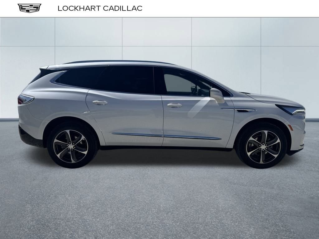 2022 Buick Enclave Essence photo 2