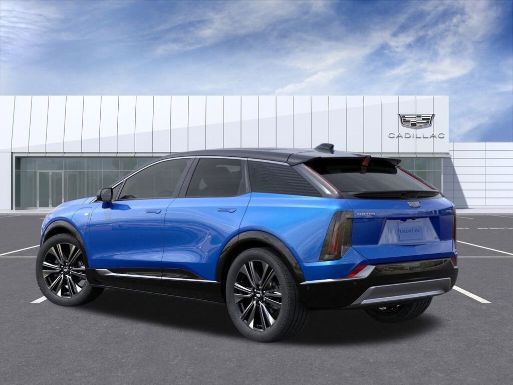 New 2026 CADILLAC OPTIQ Premium Luxury SUV