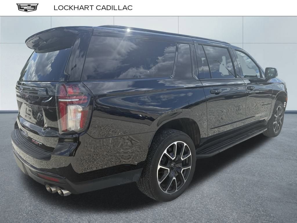 2023 Chevrolet Suburban RST photo 3