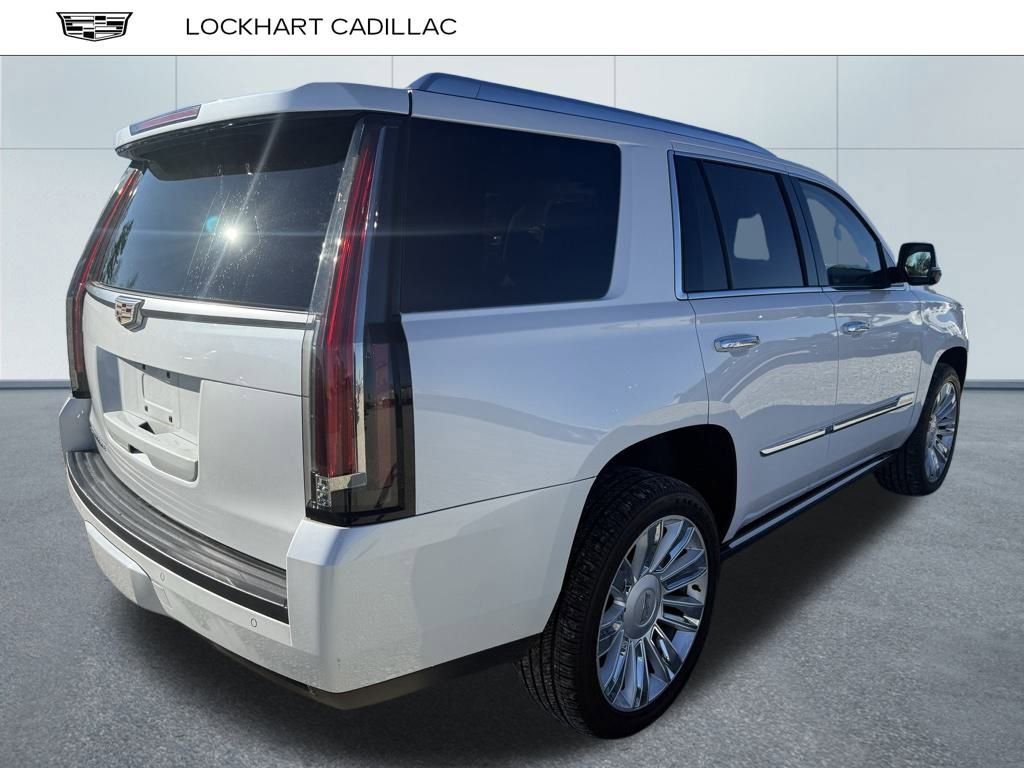 2016 Cadillac Escalade Platinum photo 3
