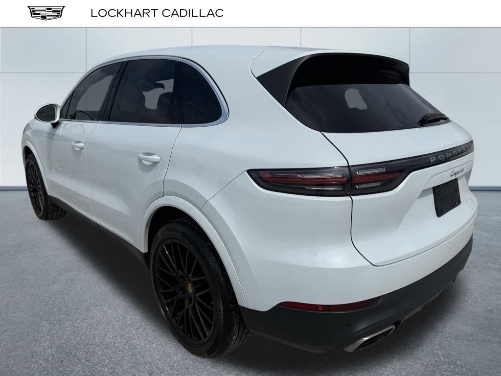 2022 Porsche Cayenne Base photo 4