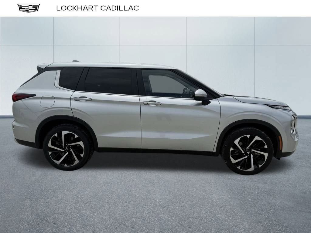 Used 2024 Mitsubishi Outlander SE with VIN JA4J3VA83RZ059771 for sale in Fishers, IN