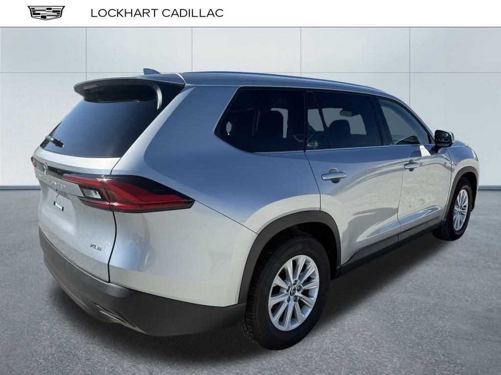 2024 Toyota Grand Highlander XLE photo 3
