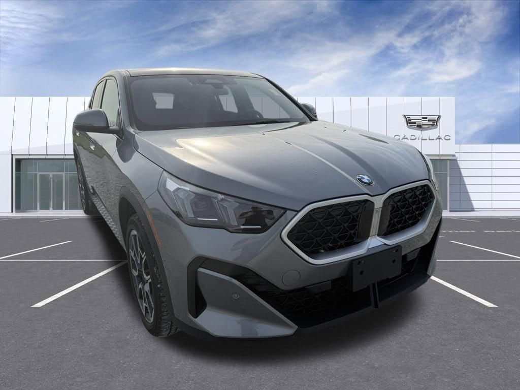 2025 BMW X2 xDrive28i's photo