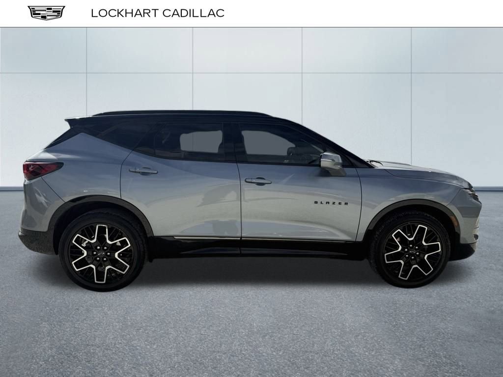 2024 Chevrolet Blazer RS photo 2