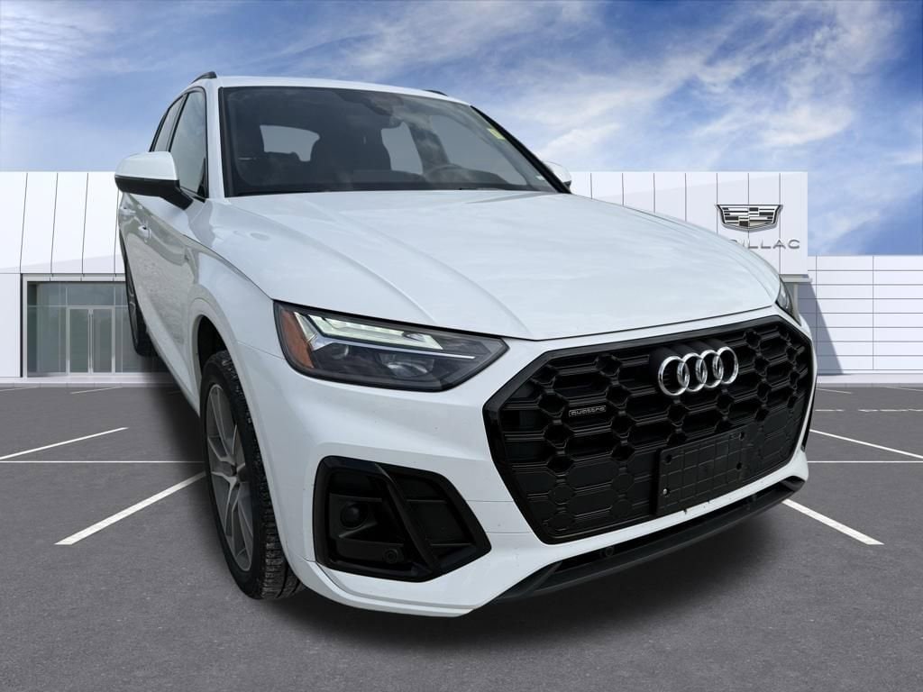 2025 Audi Q5 45 Premium's photo