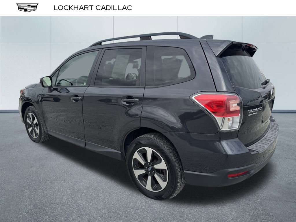 2017 Subaru Forester Premium photo 4