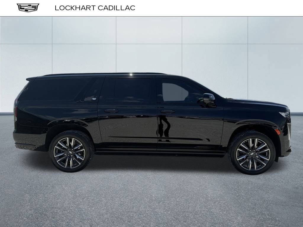 2023 Cadillac Escalade ESV Sport photo 2