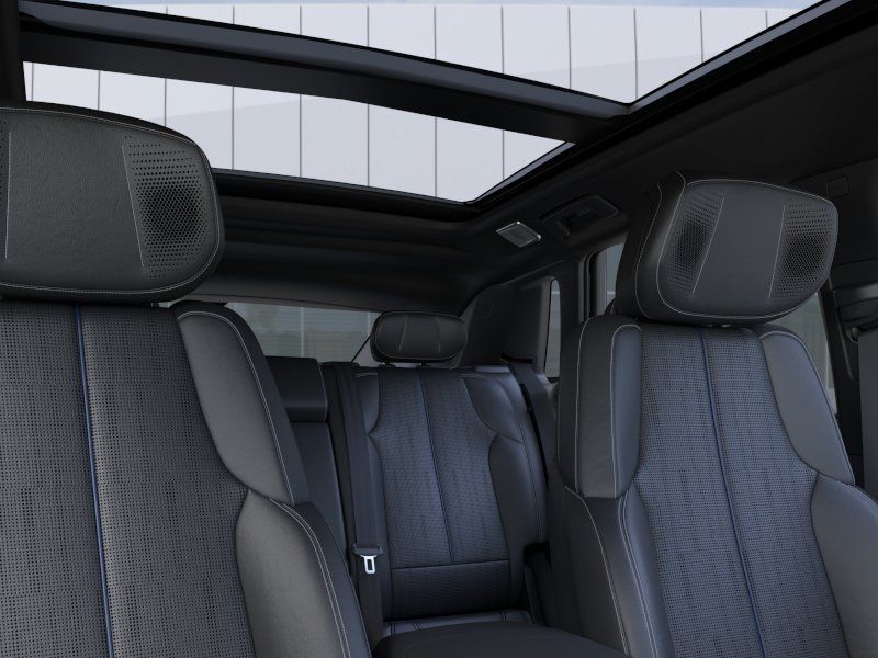 2027 Cadillac LYRIQ Signature Sport - Photo 24