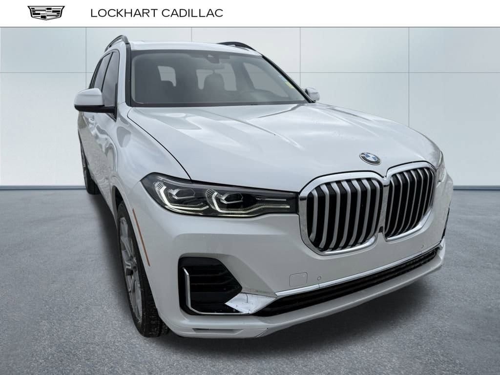 2022 BMW X7 40i's photo
