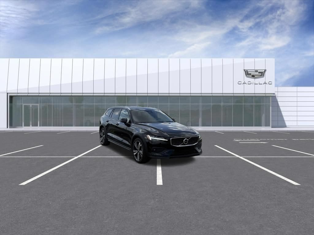 2025 Volvo V60 Cross Country B5 Plus AWD's photo
