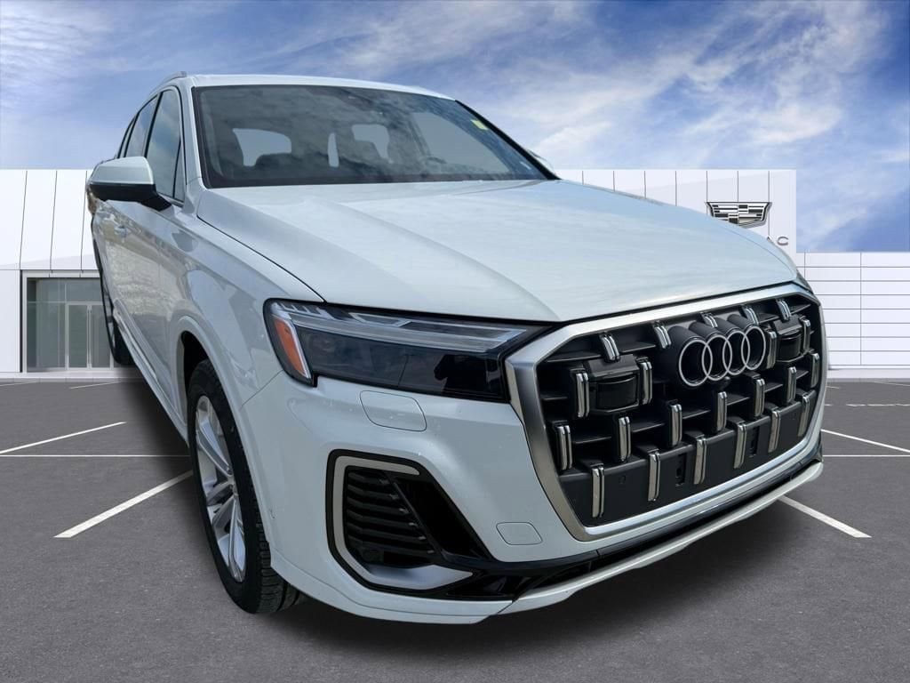 2025 Audi Q7 55 Premium Plus quattro Tiptronic's photo