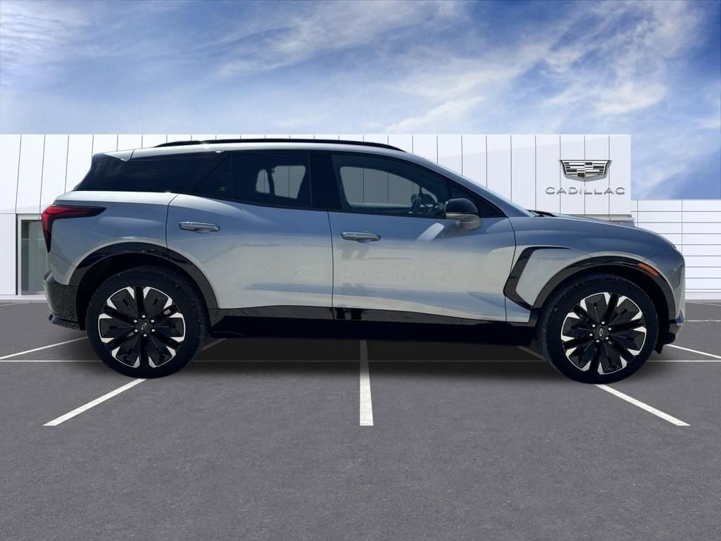 Used 2025 Chevrolet Blazer EV RS with VIN 3GNKDJRJ2SS111571 for sale in Fishers, IN