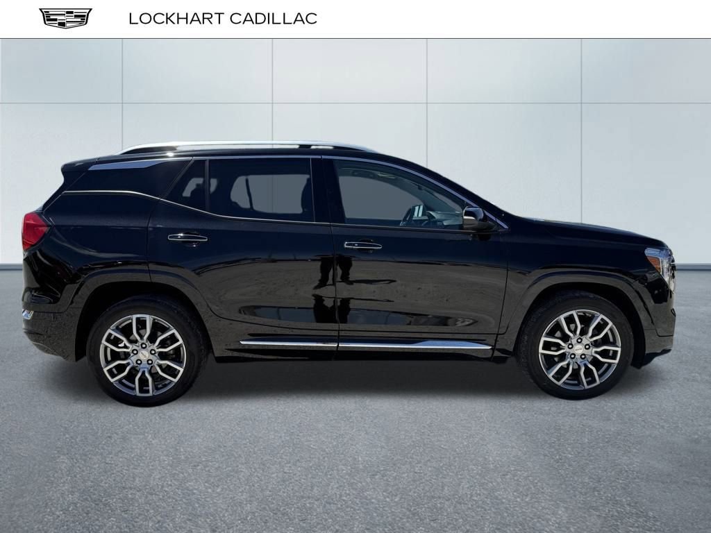 2022 Gmc Terrain Denali photo 2