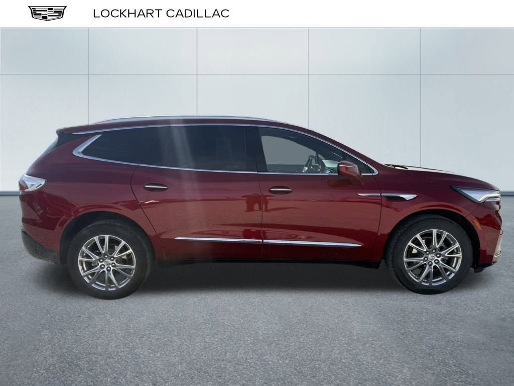 2024 Buick Enclave Essence photo 2