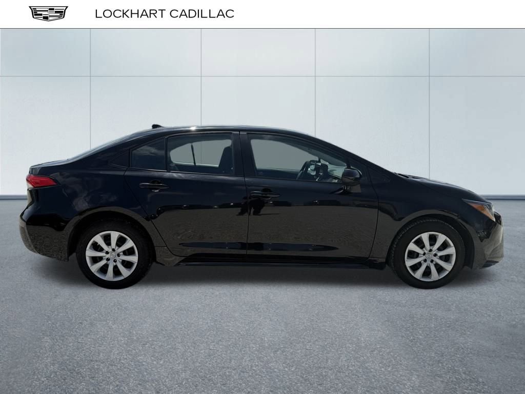 2023 Toyota Corolla LE photo 2