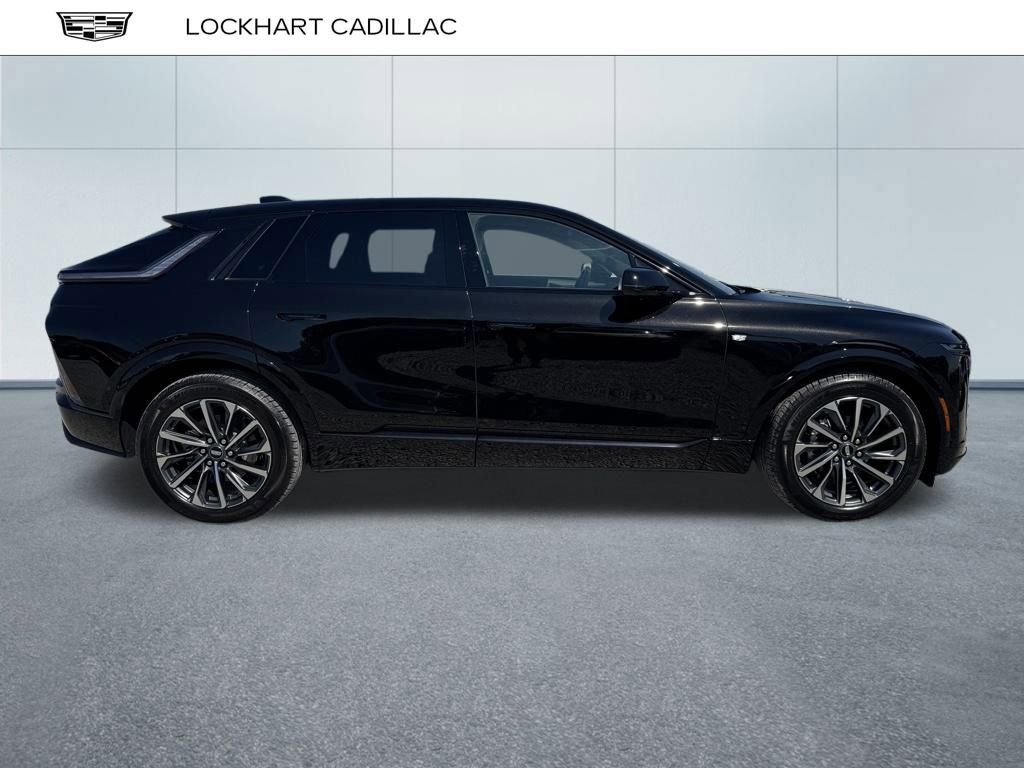 2025 Cadillac Lyriq Sport photo 2