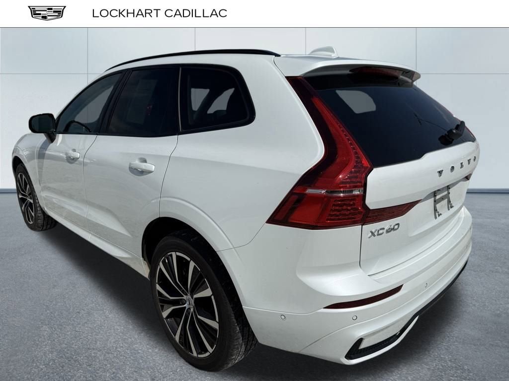 2024 Volvo XC60 Plus photo 4