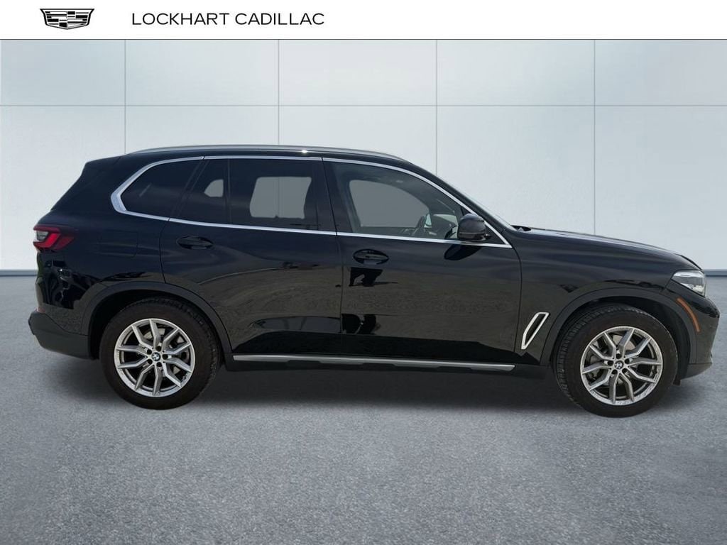 Used 2022 BMW X5 40i with VIN 5UXCR6C0XN9L56605 for sale in Fishers, IN