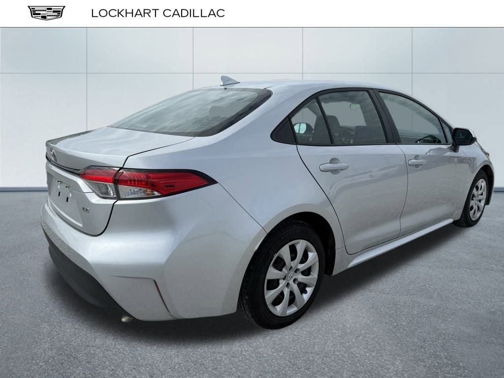 2023 Toyota Corolla LE photo 3