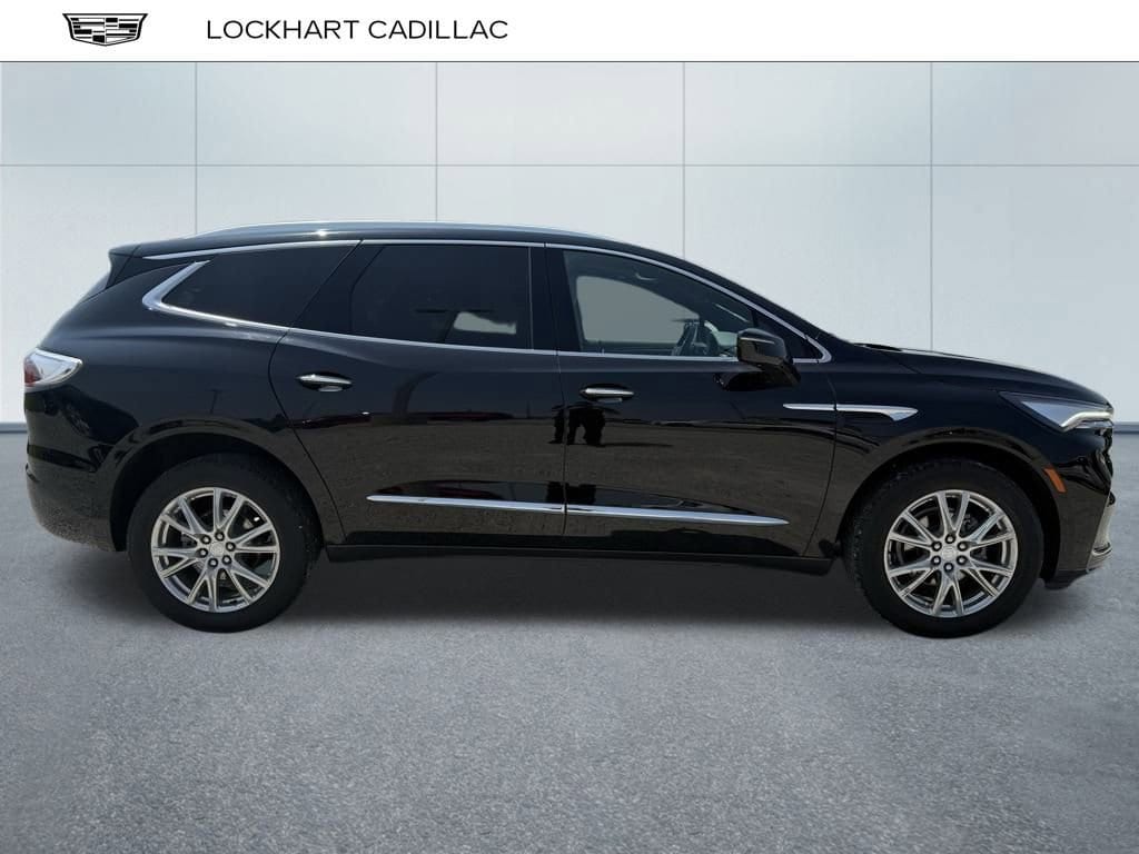 Used 2022 Buick Enclave Premium with VIN 5GAEVBKW4NJ164066 for sale in Fishers, IN
