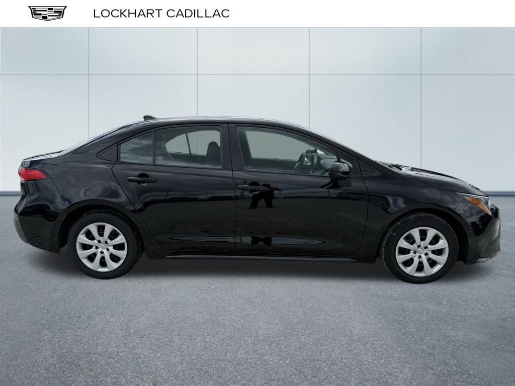 2023 Toyota Corolla LE photo 2