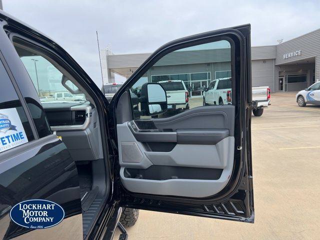2025 Ford F-250 Super Duty XLT - Photo 38