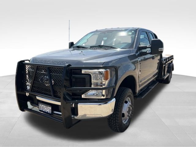 2022 Ford F-350 XL photo 3