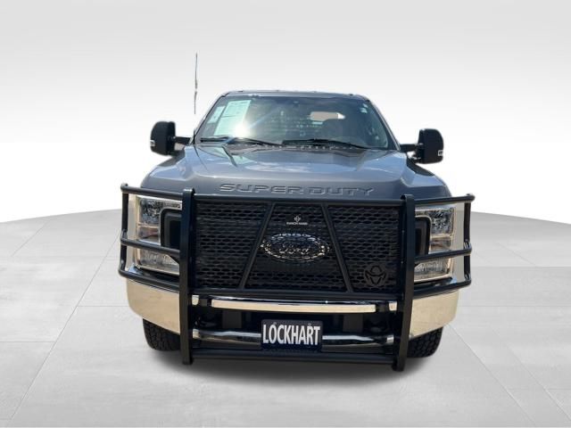 2022 Ford F-350 XL photo 2