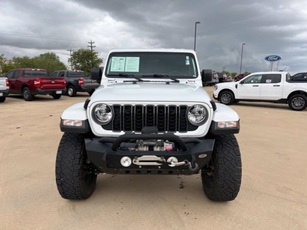 Used 2025 Jeep Gladiator Sport Truck Crew Cab