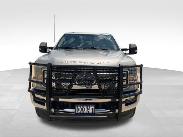 2017 Ford F-350 Lariat photo 2