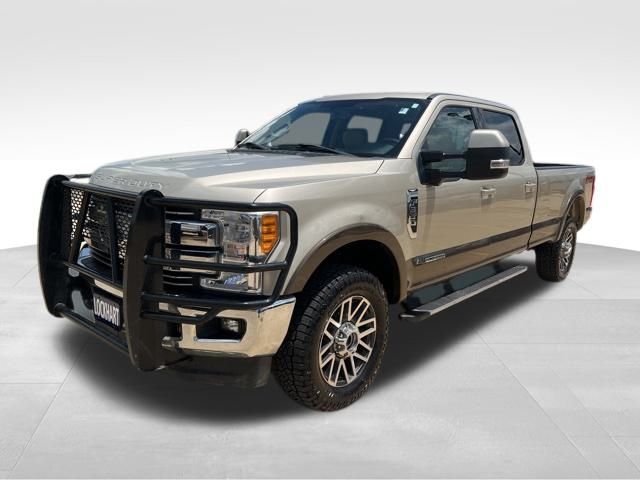 2017 Ford F-350 Lariat photo 3