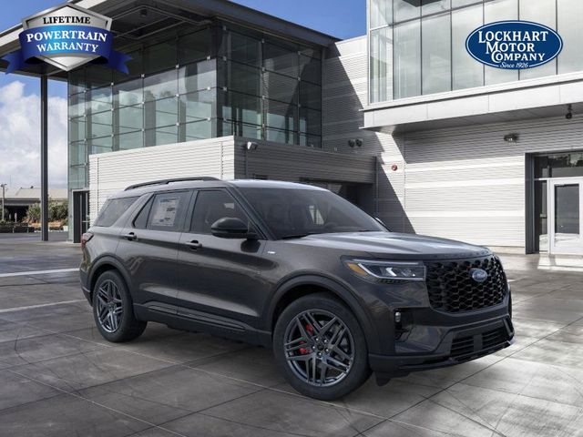 2025 Ford Explorer ST-LINE's photo