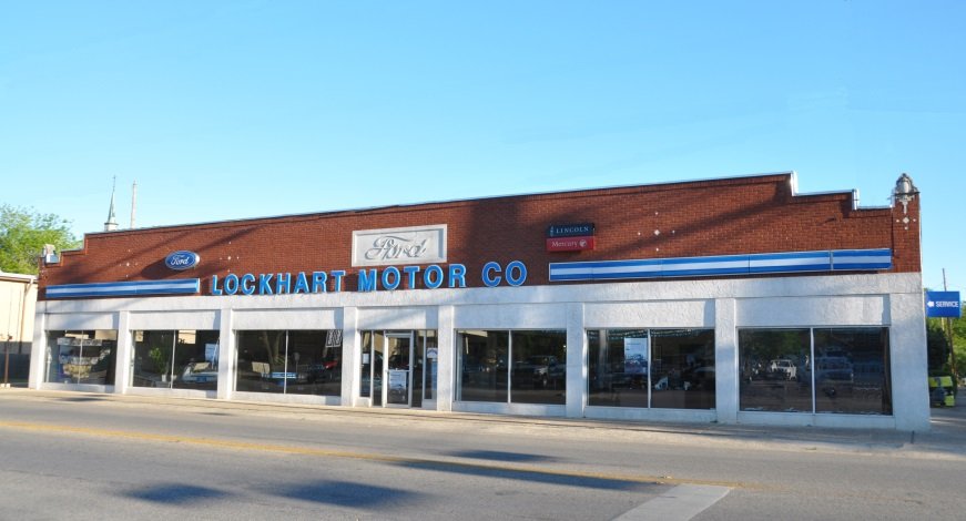 Lockhart Ford Motor Company - Dealership Front