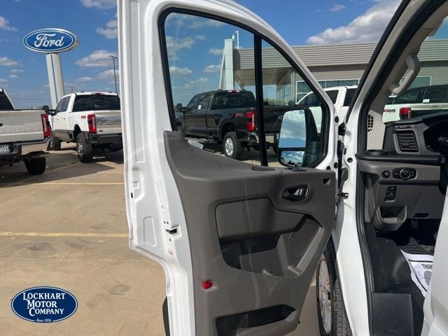 2024 Ford Transit Passenger Van XLT - Photo 10