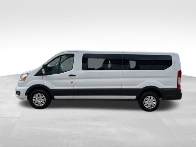 Used 2022 Ford Transit Passenger Van XLT with VIN 1FDAX2Y8XNKA69355 for sale in Lockhart, TX
