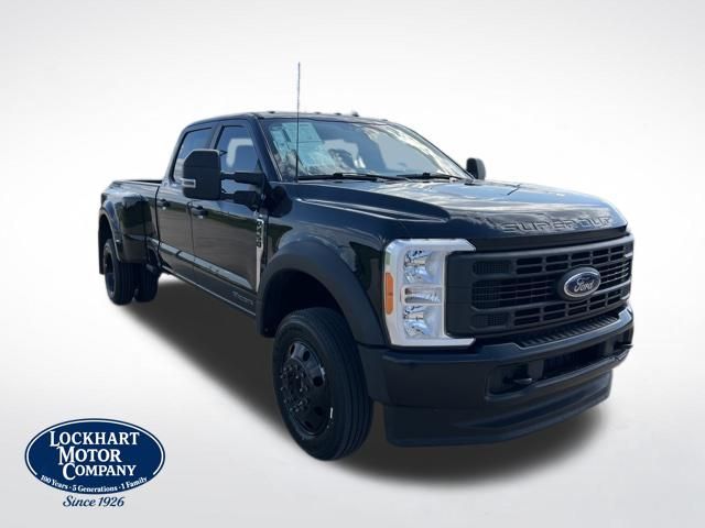 2023 Ford F-450 XL 4x4 Crew Cab 8' Box DRW's photo