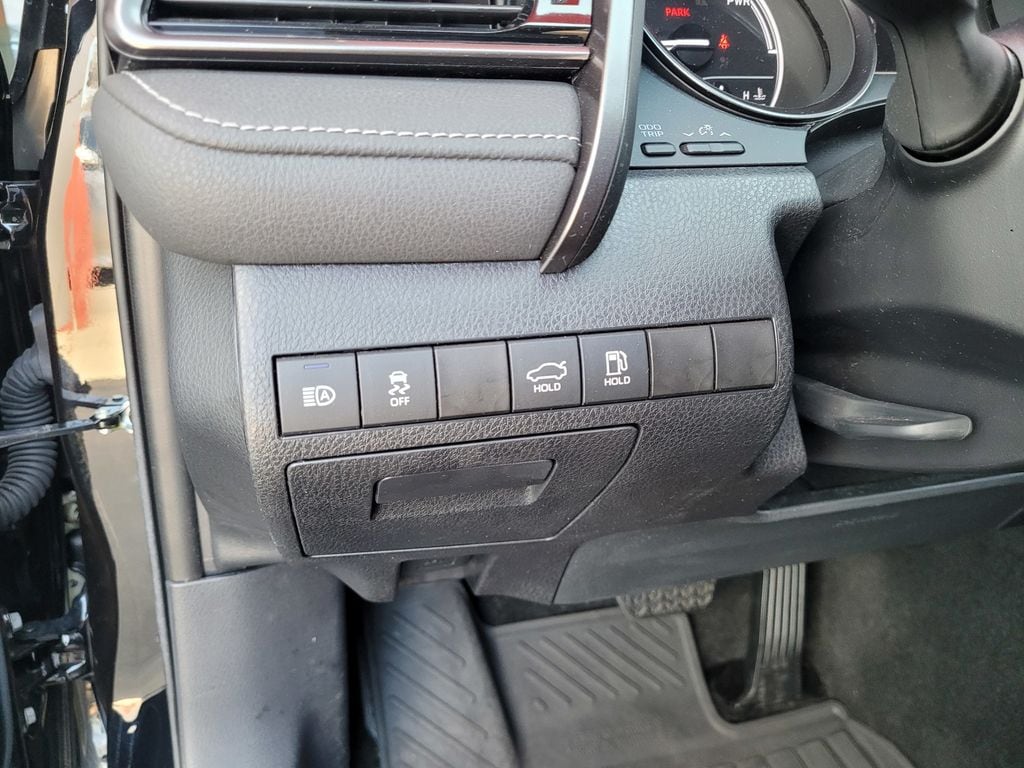 2023 Toyota Camry SE - Photo 25
