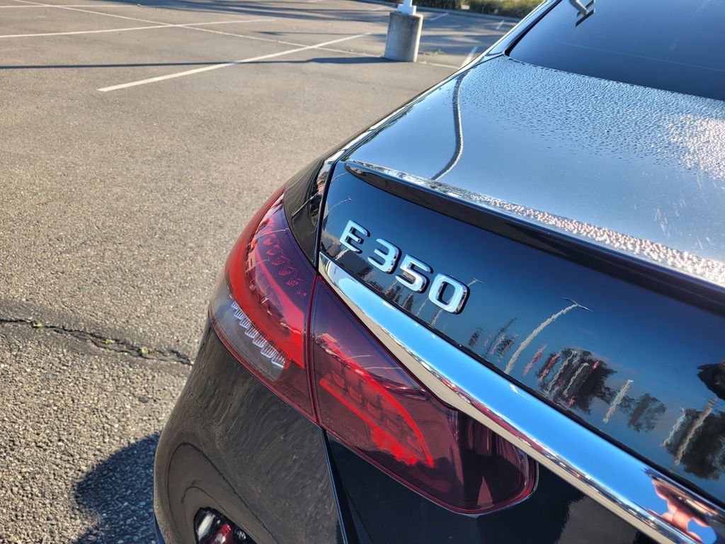 2022 Mercedes-Benz E-Class E 350 photo 5