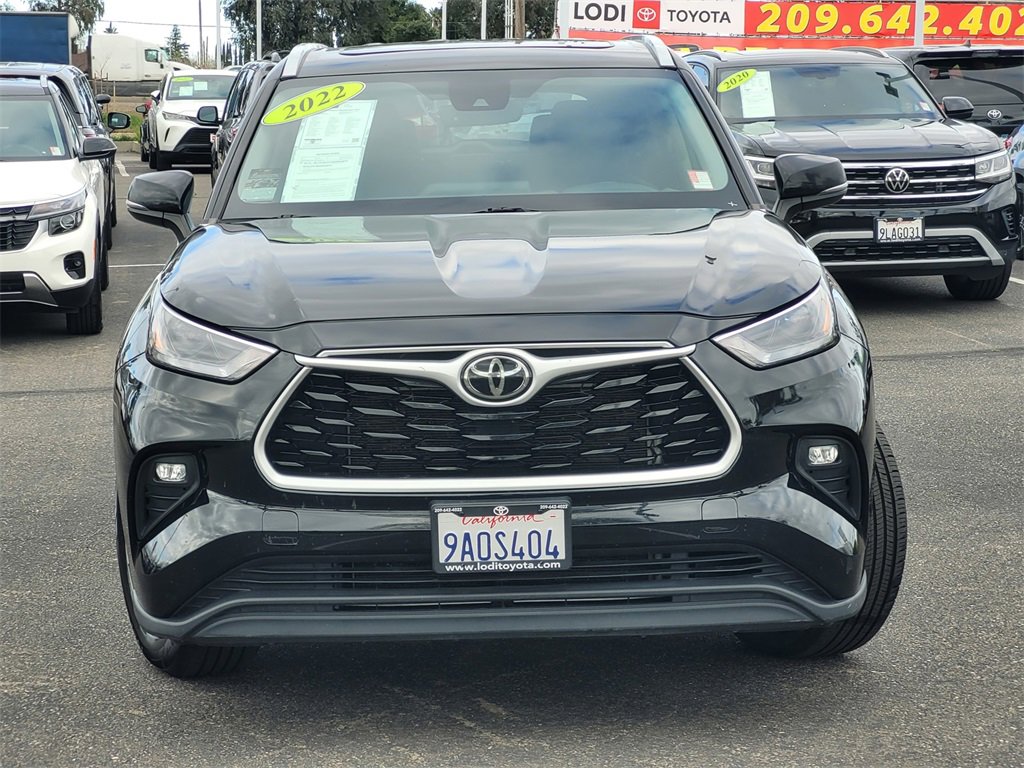 Used 2022 Toyota Highlander XLE with VIN 5TDGZRAH7NS118547 for sale in Lodi, CA