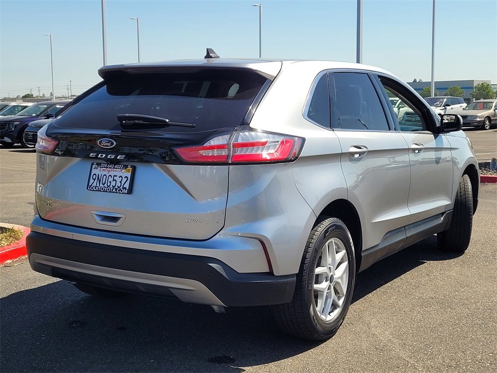 2022 Ford Edge SEL photo 4